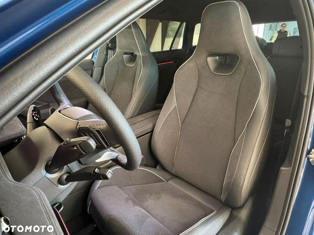 Skoda Superb 2.0 TDI SCR Sportline DSG - 8