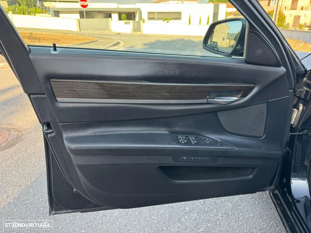 BMW 740 d - 13