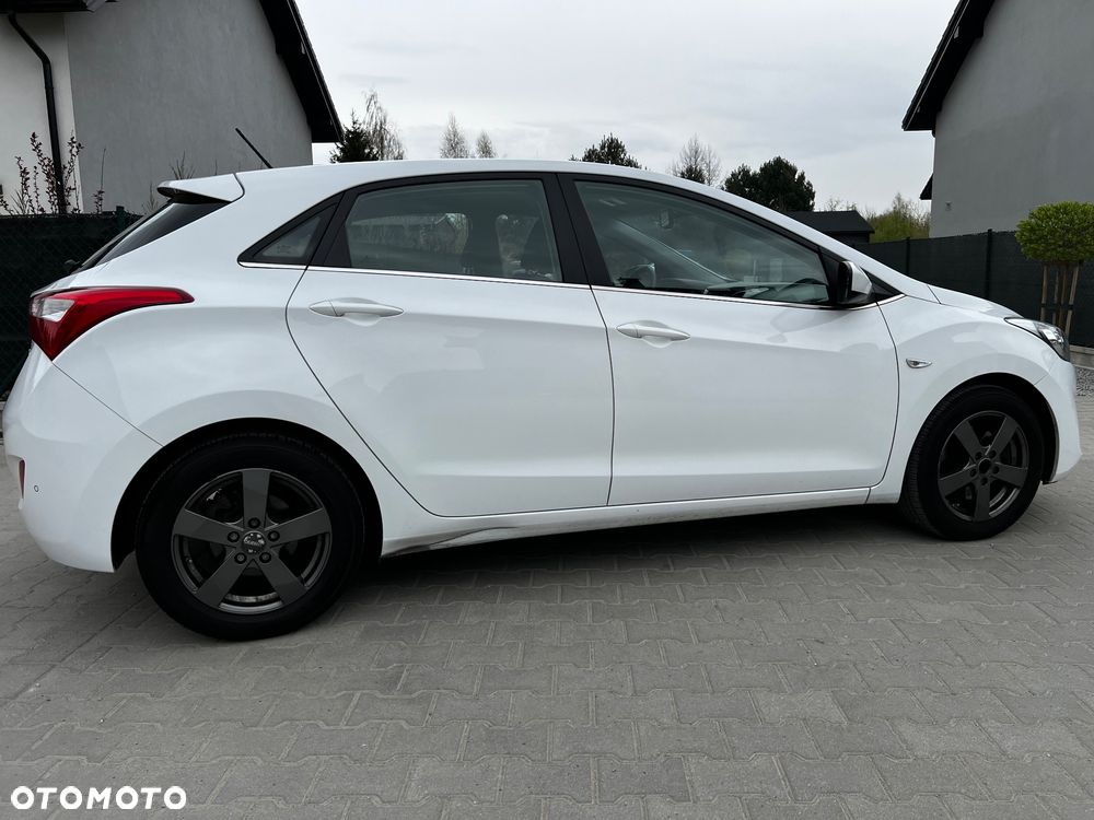Hyundai i30 1.6 CRDI Passion - 10