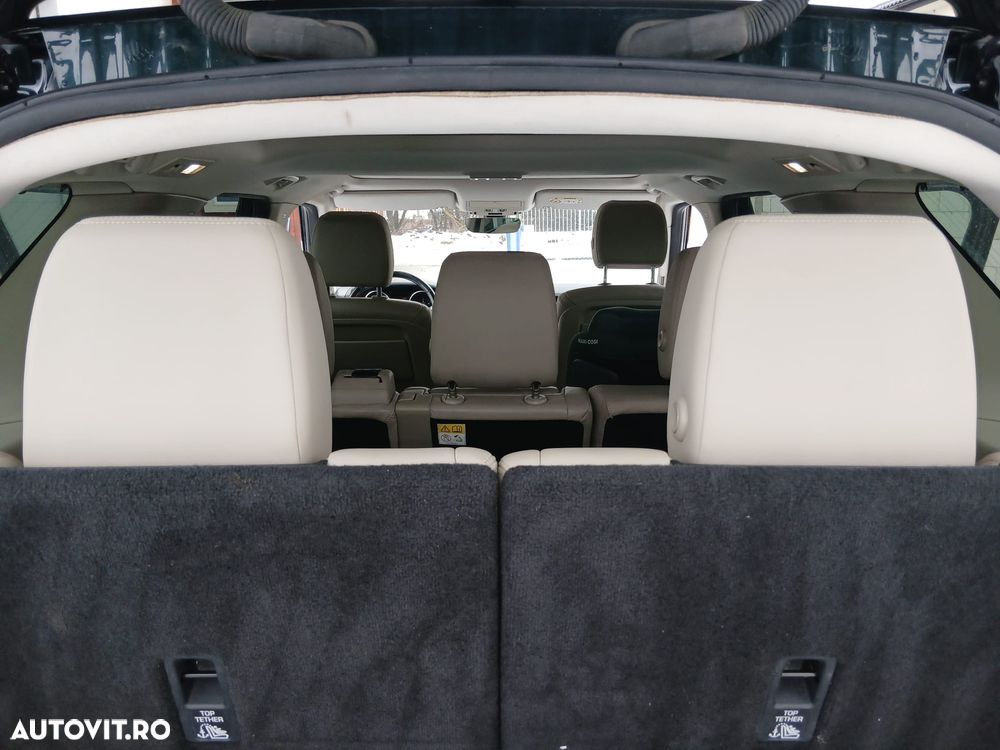 Land Rover Discovery 2.0 L SD4 HSE - 11