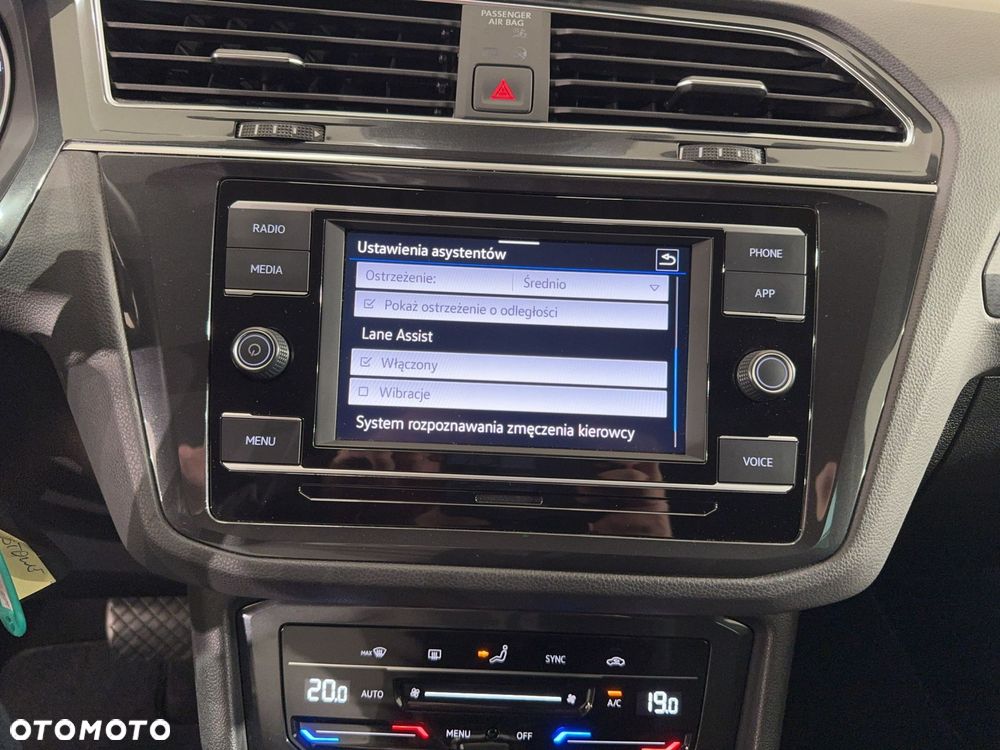 Volkswagen Tiguan - 23