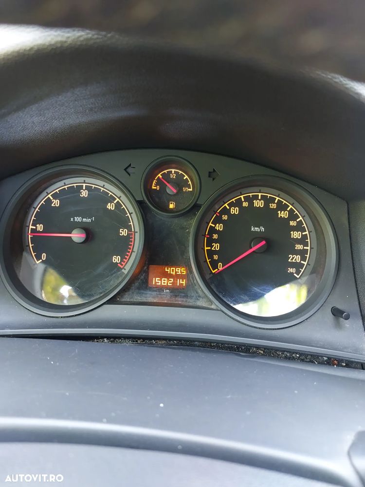 Opel Astra 1.7 CDTI - 10