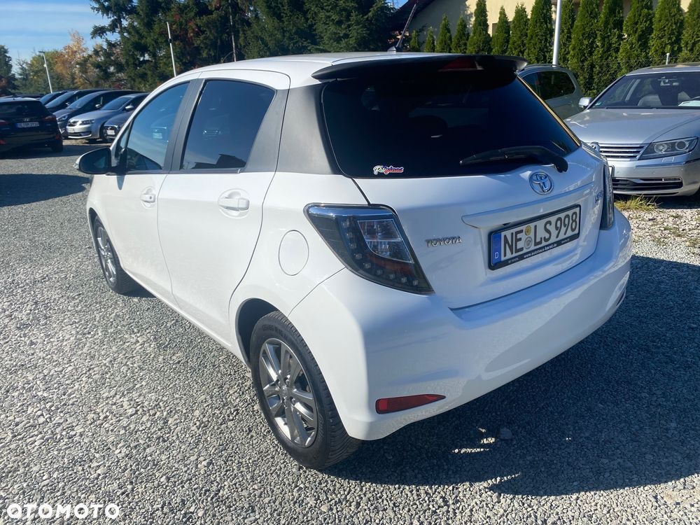 Toyota Yaris 1.33 VVT-i Edition 2014 - 4
