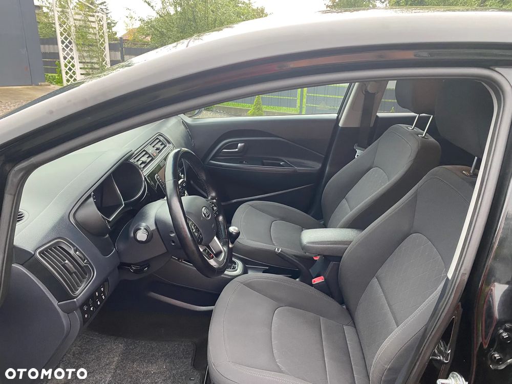 Kia Rio - 28