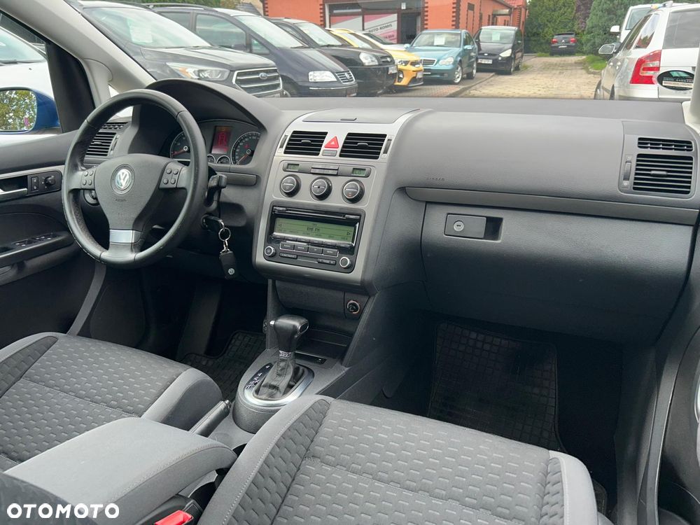 Volkswagen Touran 1.4 TSI DSG Highline - 8