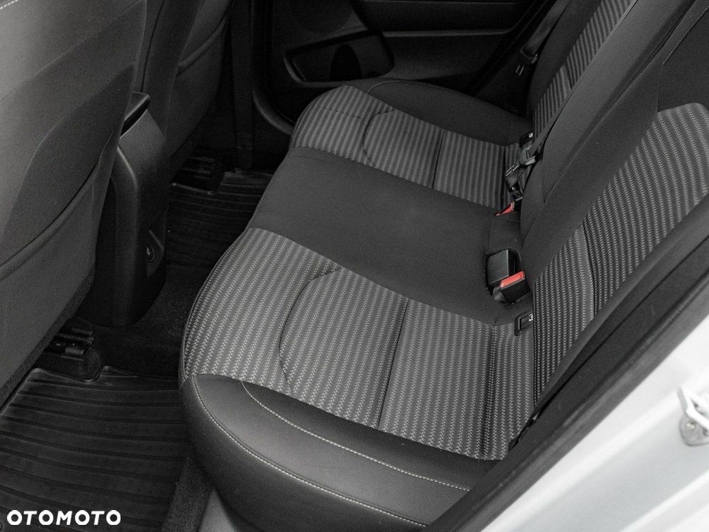 Kia Ceed 1.5 T-GDI M - 26