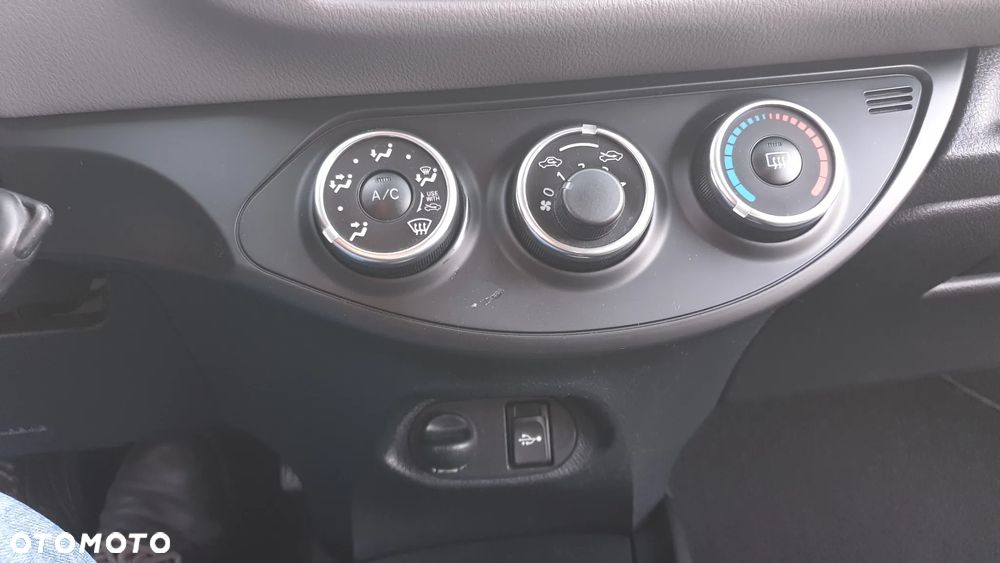 Toyota Yaris - 36
