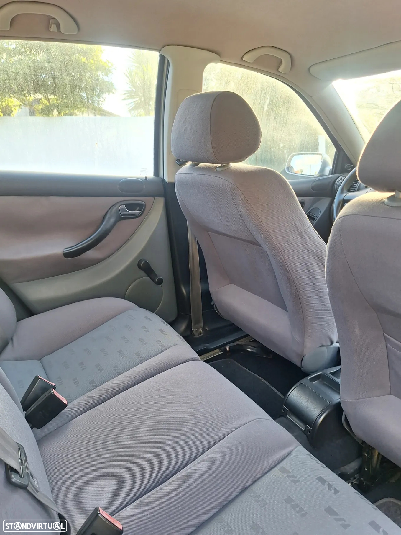SEAT Leon 1.9 TDI Confort AC - 10