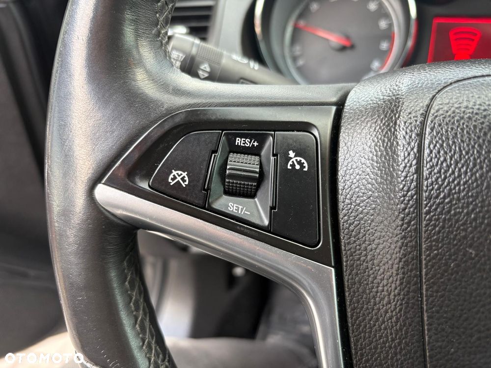 Opel Insignia 1.4 T Cosmo S&S - 16