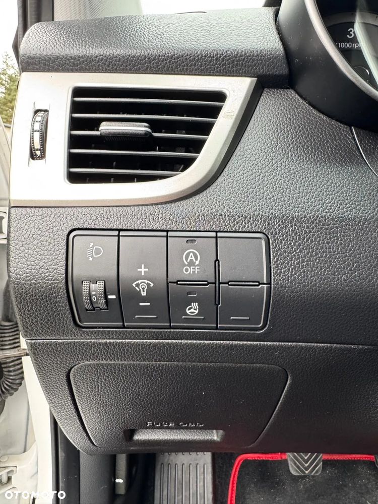 Hyundai i30 blue 1.6 CRDi Classic - 31