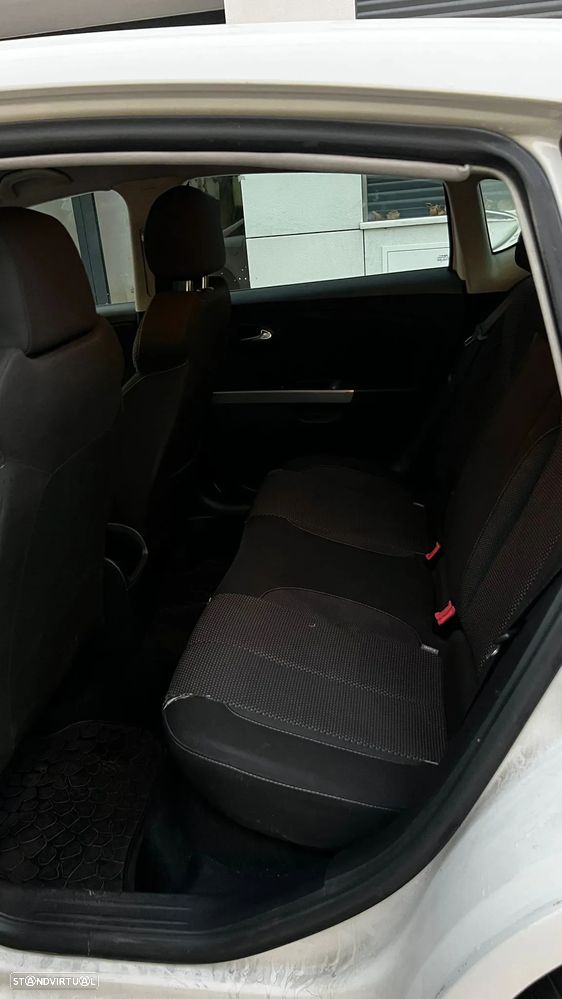 SEAT Leon 1.6 TDI Ecomotive Style - 16