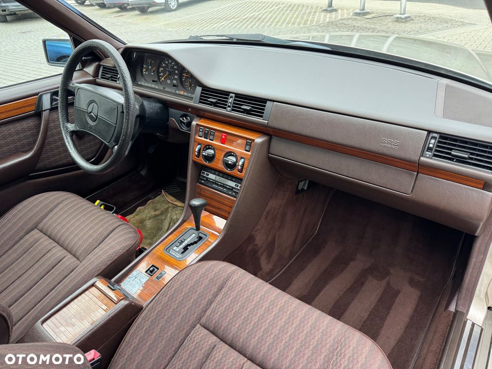 Mercedes-Benz W124 (1984-1993) - 20