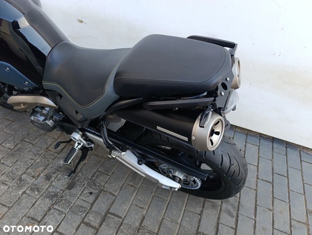 Yamaha MT - 16