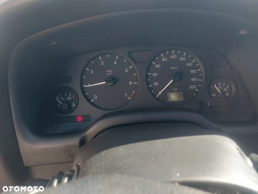 Opel Astra 1.6 16V Mid - 8