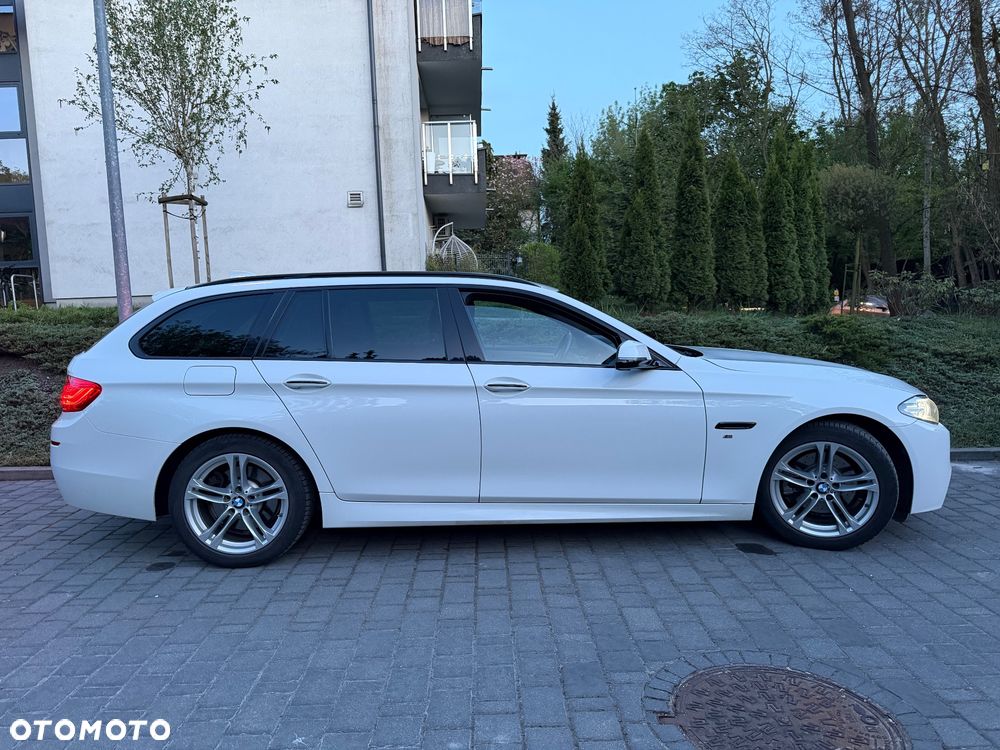 BMW Seria 5 520d Sport Line - 2
