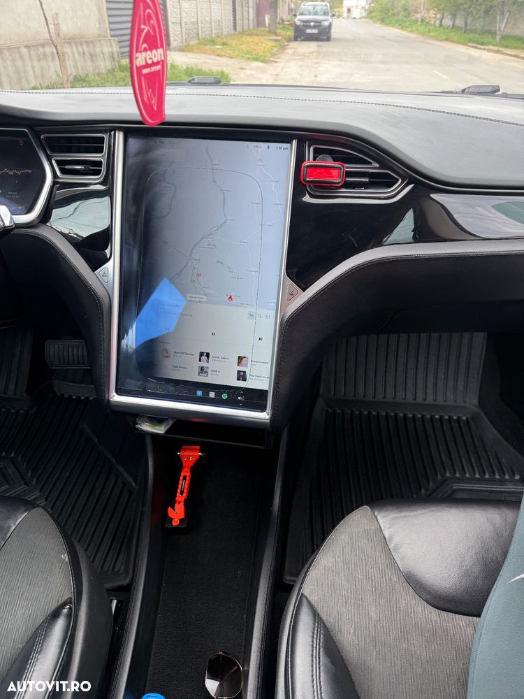 Tesla Model S Standard - 17