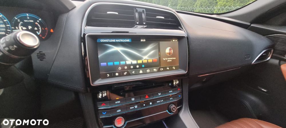 Jaguar F-Pace 2.0 i4D AWD R-Sport - 13