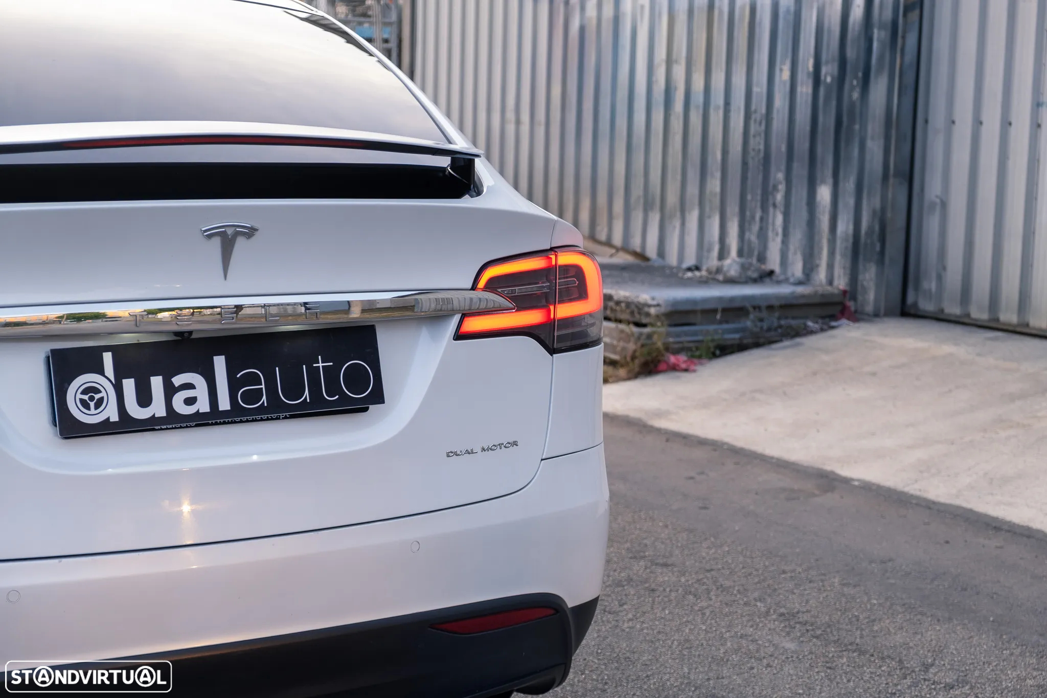 Tesla Model X 100 kWh Long Range AWD - 11