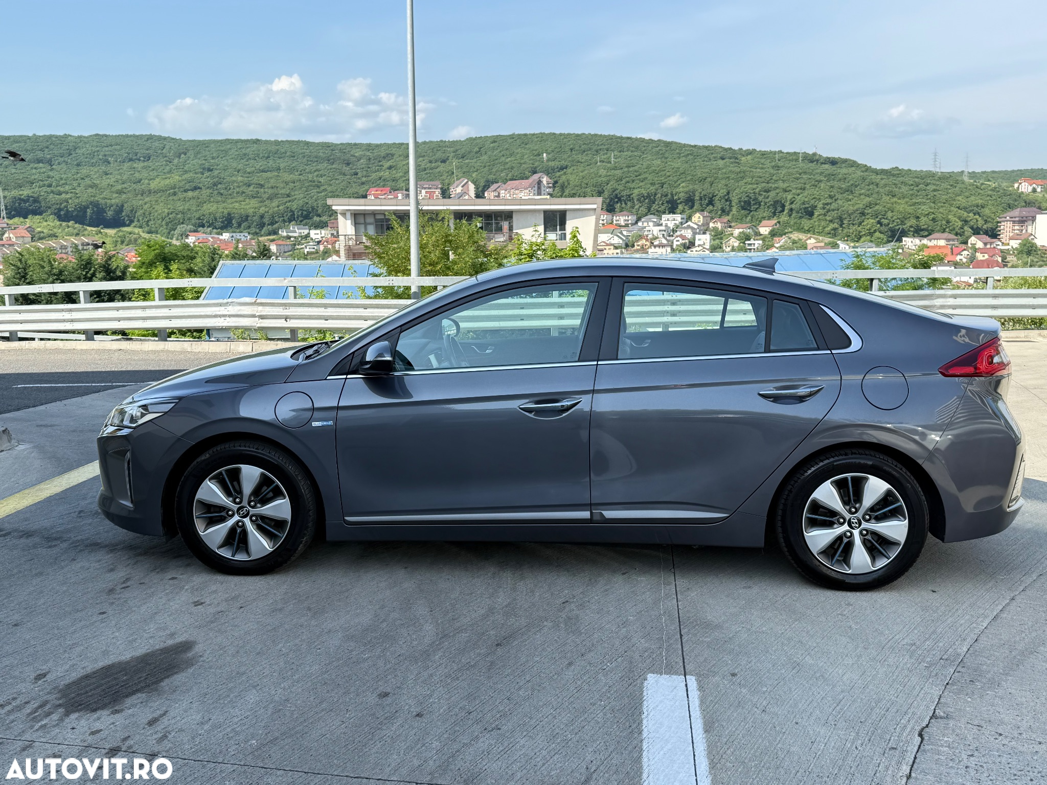 Hyundai IONIQ Plug-In Hybrid 1.6 141CP Exclusive - 2