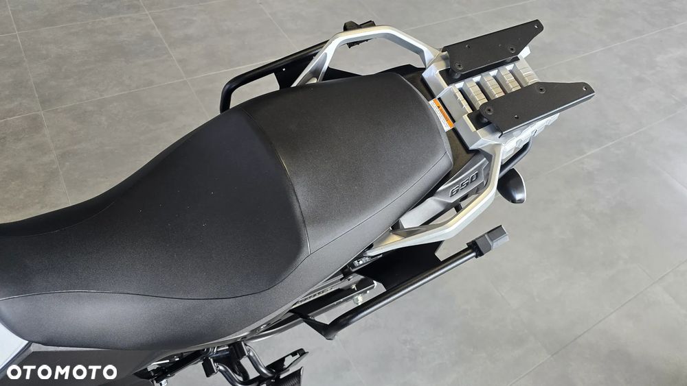 Suzuki V-STROM - 8