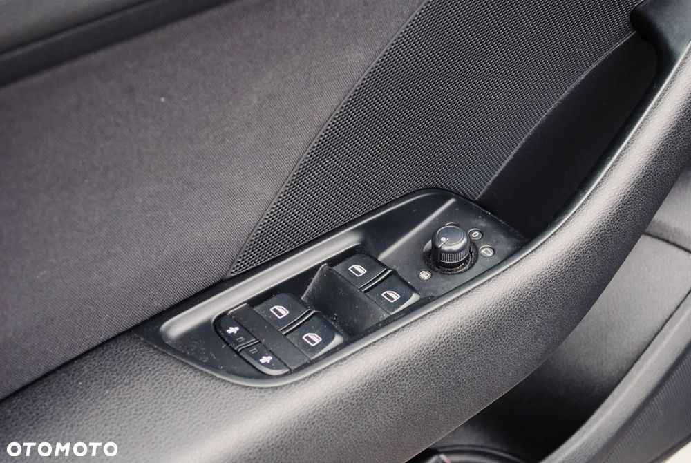 Audi A3 Sportback 2.0 TDI (clean diesel) S line Sportpaket - 13