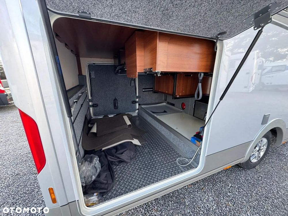 Carthago Liner for Two Iveco I 53L - 11