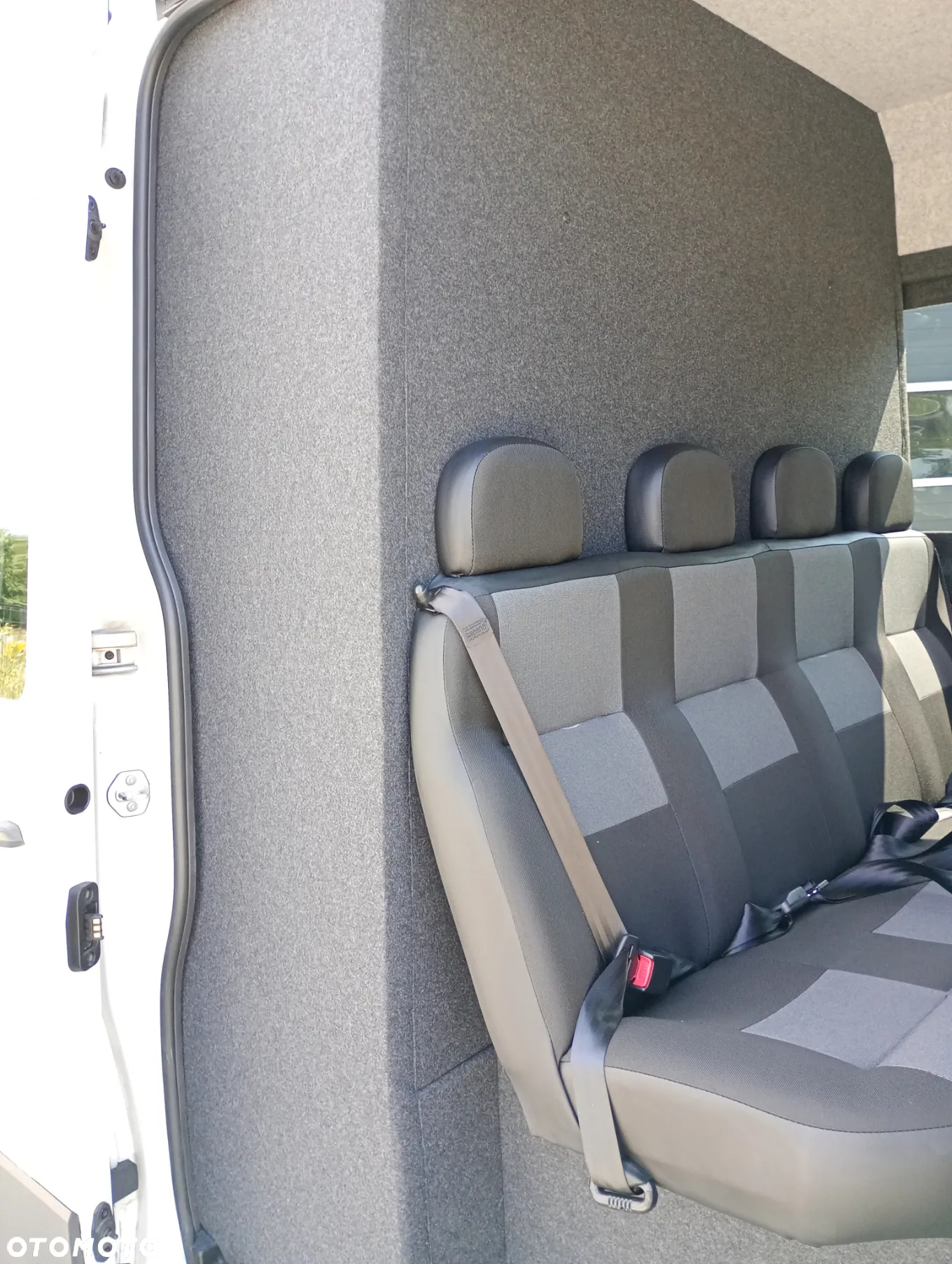 Volkswagen CRAFTER ZABUDOWA BRYGADOWA 6 7 9 OSÓB - 6