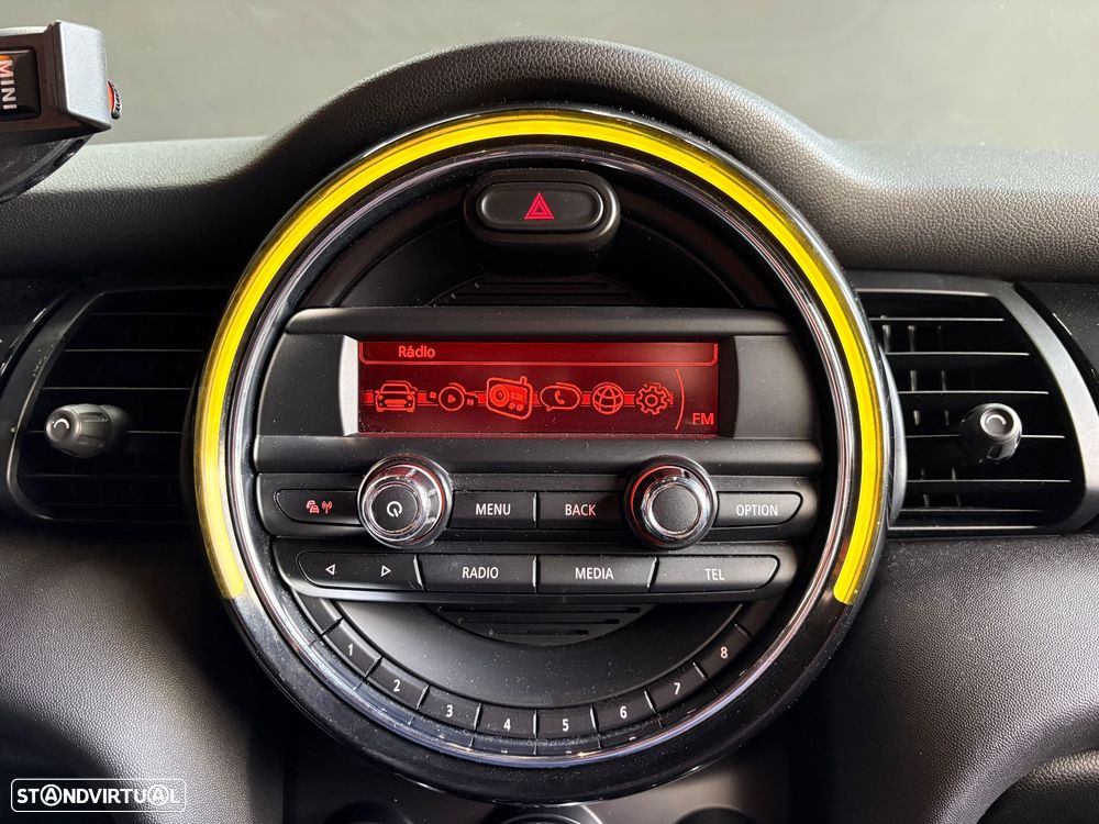 MINI 5 Portas Cooper D Aut. - 44