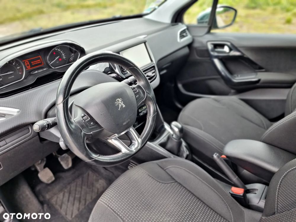 Peugeot 208 PureTech 82 Start & Stop Allure - 27