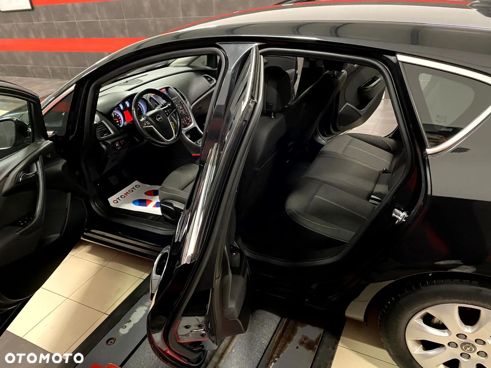 Opel Astra 1.4 T Cosmo S&S - 17
