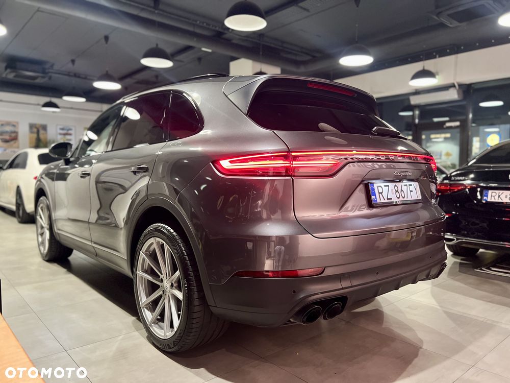 Porsche Cayenne Platinum Edition - 8