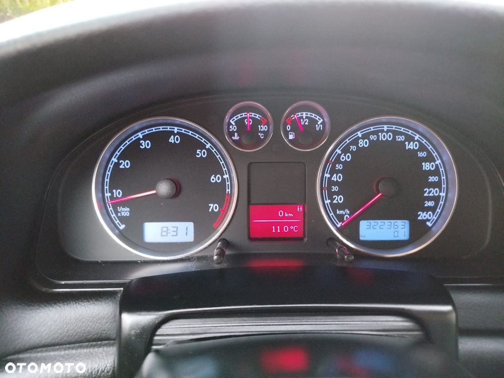 Volkswagen Passat - 18