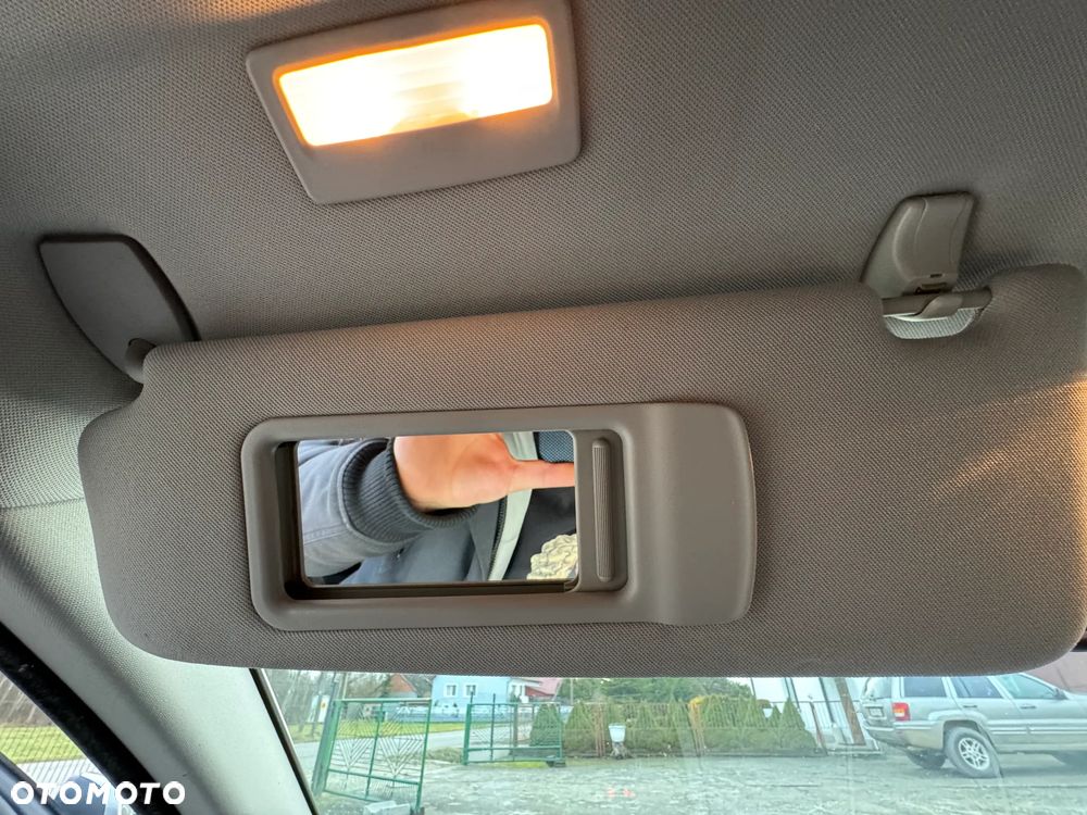 BMW Seria 5 520d - 31