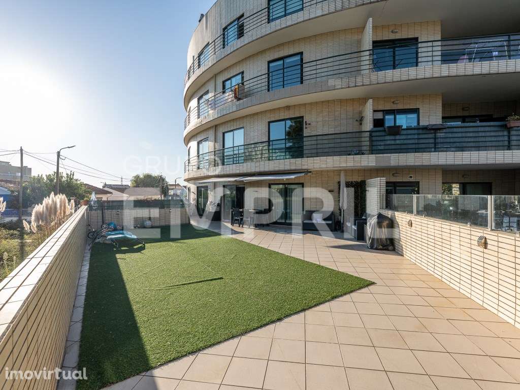 T3 C/ Terraço Laborim - Grande imagem: 2/34