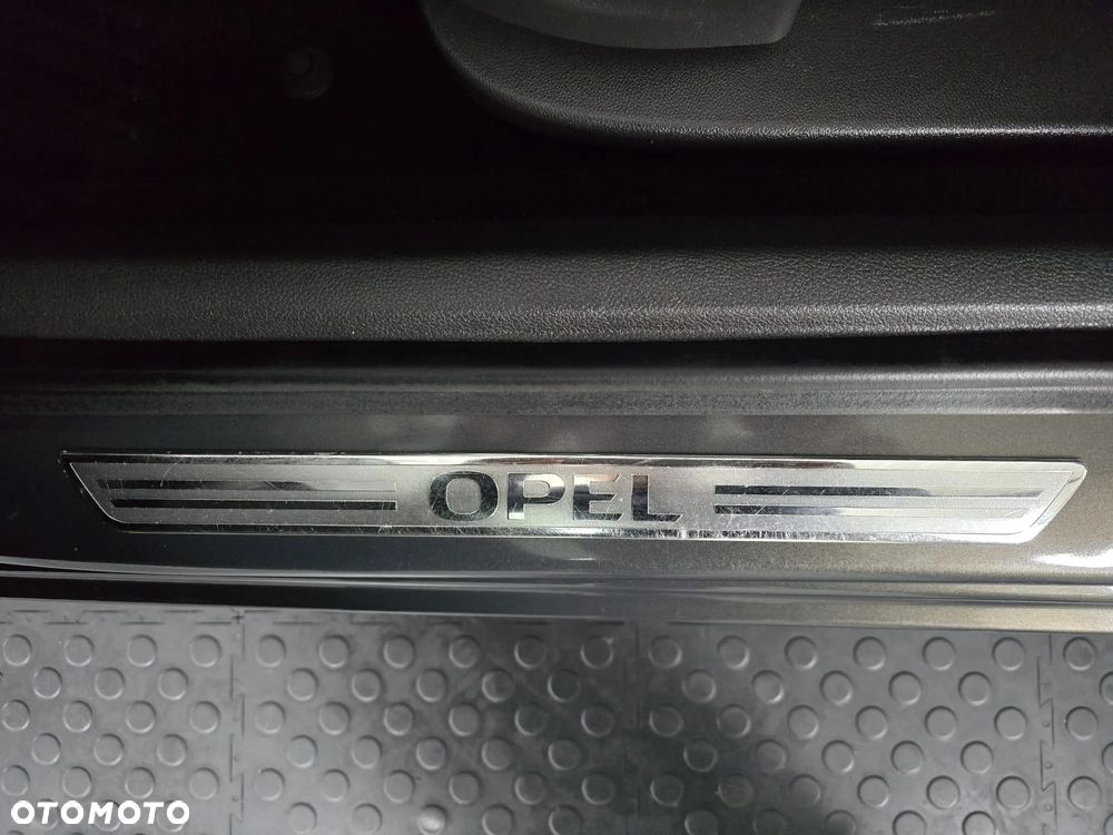 Opel Astra 1.6 BiTurbo D (CDTI) Start/Stop Innovation - 23