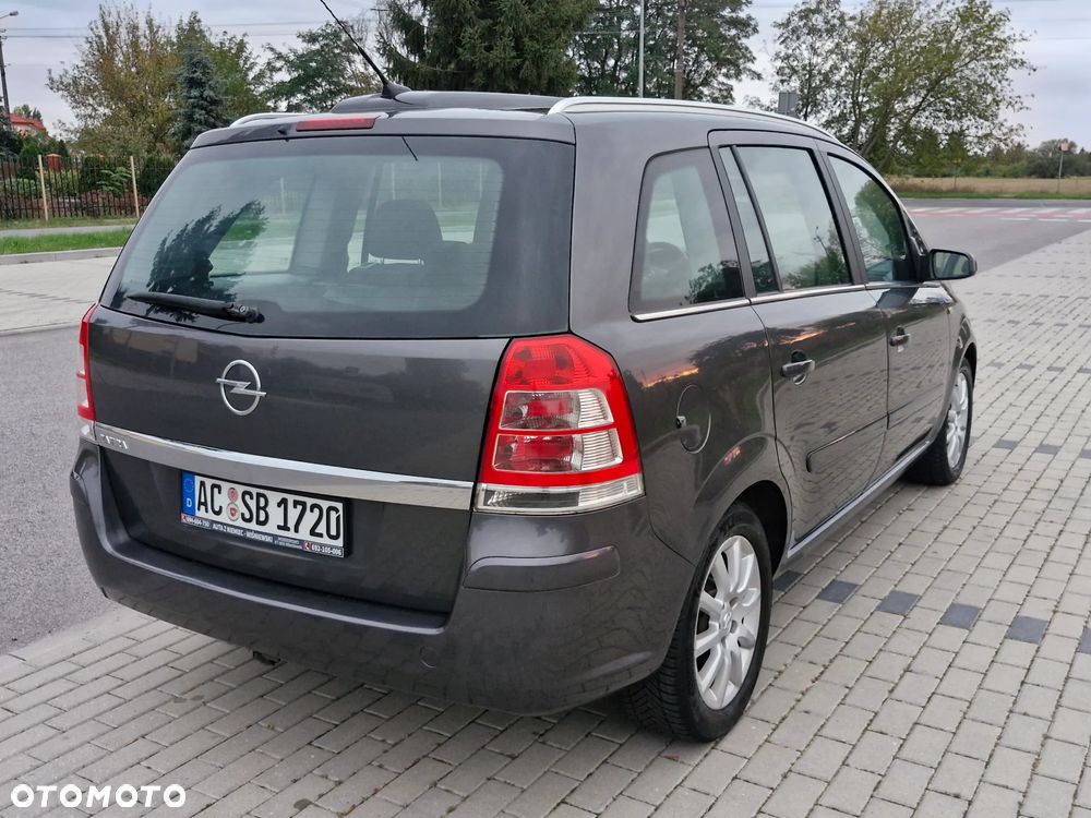 Opel Zafira 1.8 Cosmo - 7