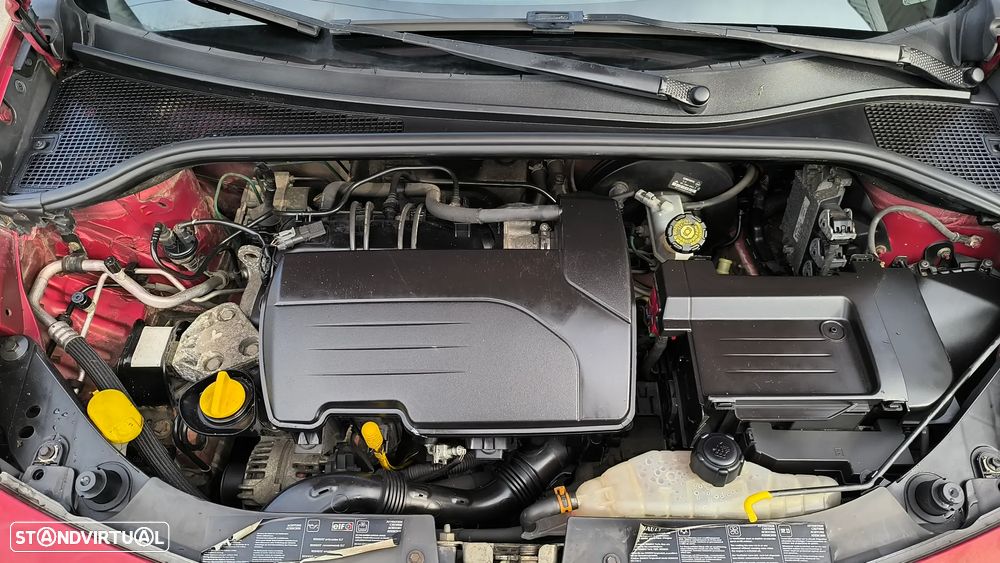 Renault Clio 1.2 16V Confort Privilège - 12