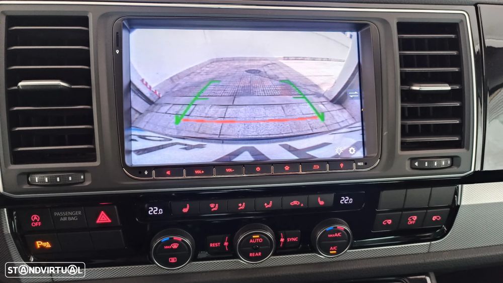 VW Multivan 2.0 TDI Highline DSG - 19