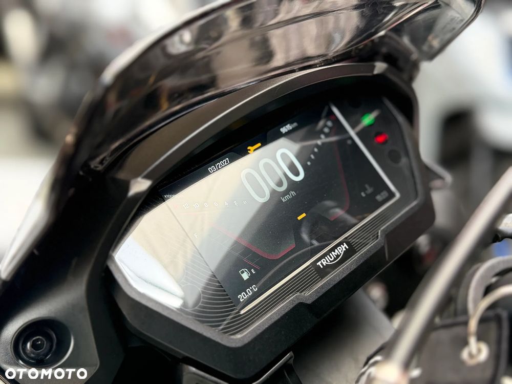 Triumph Street Triple - 12