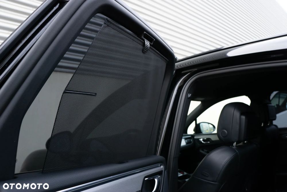 Porsche Macan S - 35