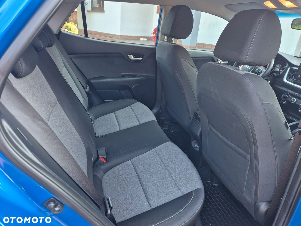 Kia Stonic 1.2 L Business Line - 25