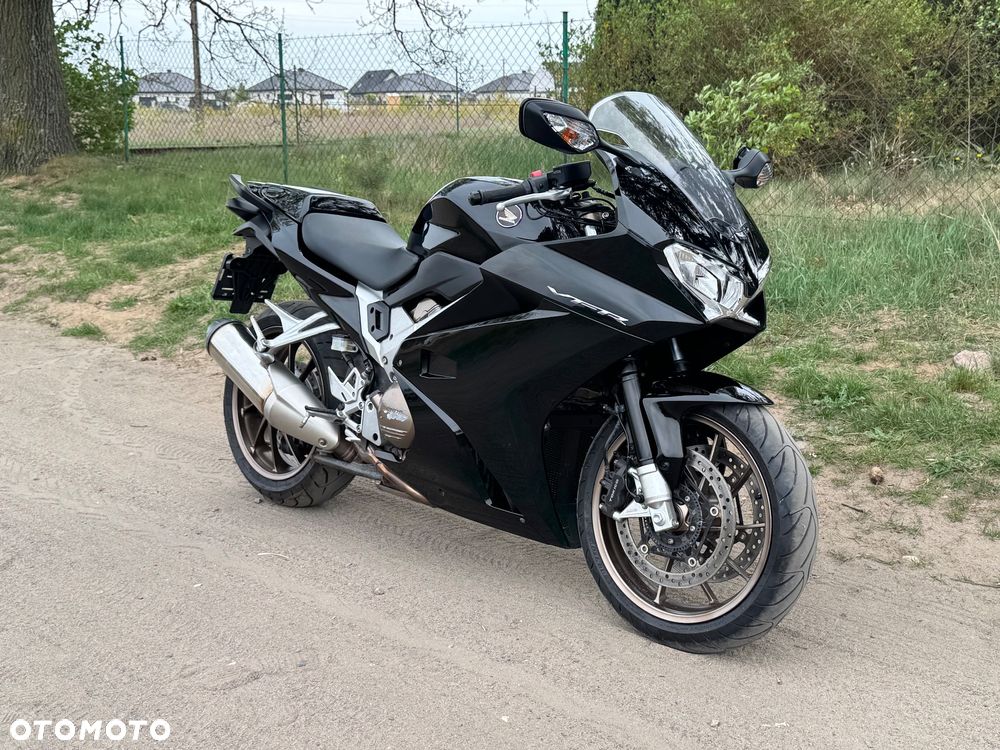 Honda VFR - 1