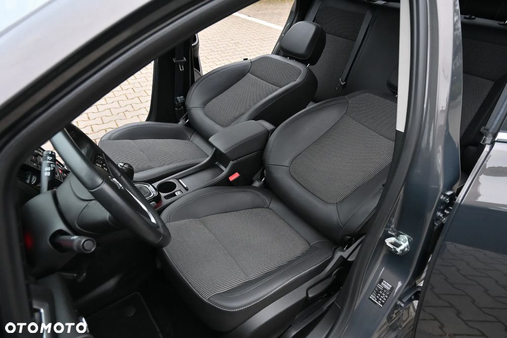 Opel Astra ver-1-4-turbo-cosmo - 34