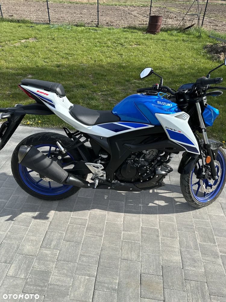 Suzuki GSX - 2