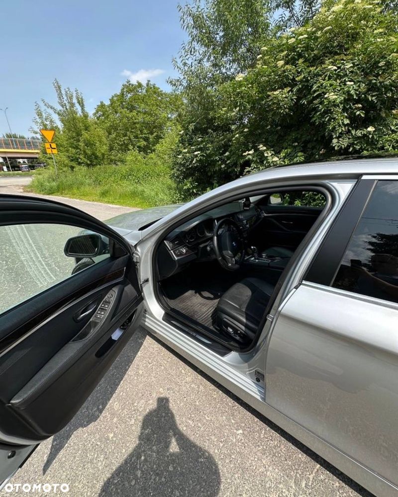 BMW Seria 5 528i - 8