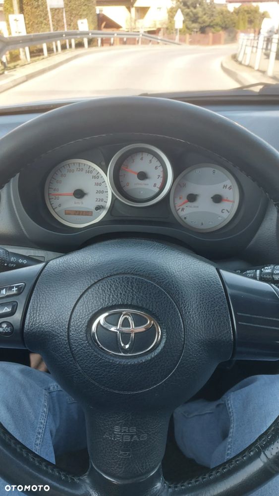 Toyota RAV4 2.0 VVT-i 4x4 - 8