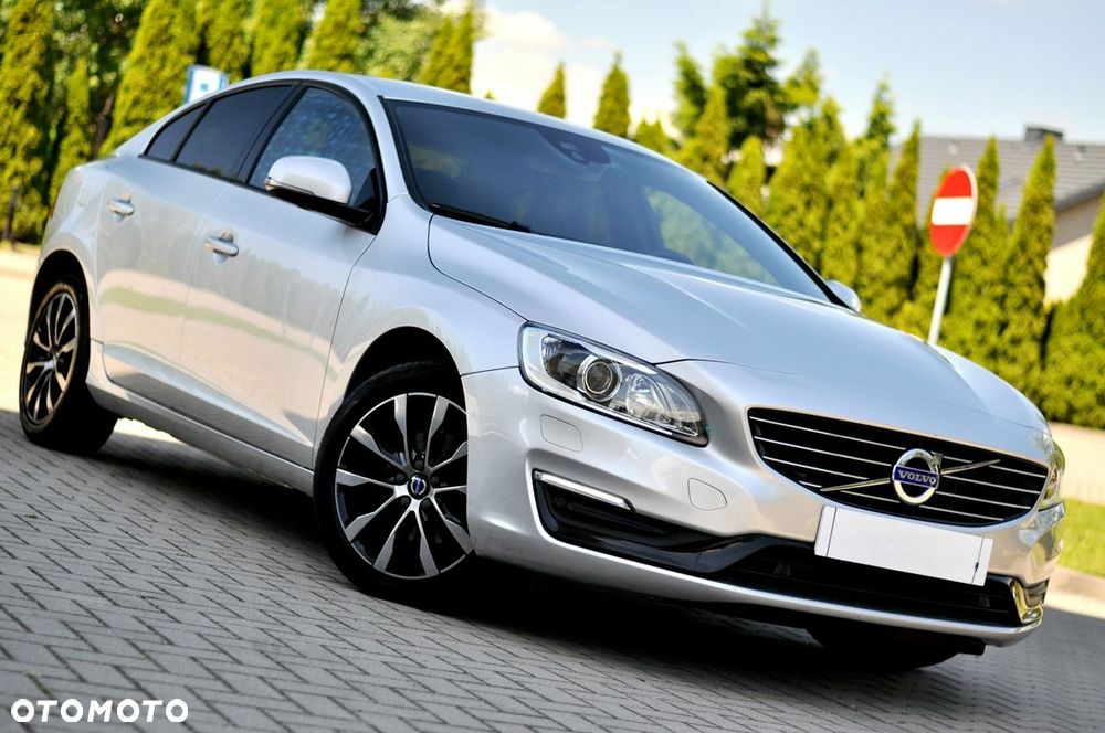 Volvo S60 - 1