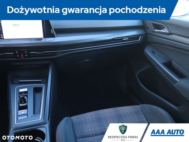 Volkswagen Golf - 10