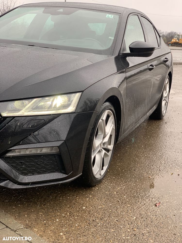 Skoda Octavia 2.0 TDI DSG RS Plus - 9