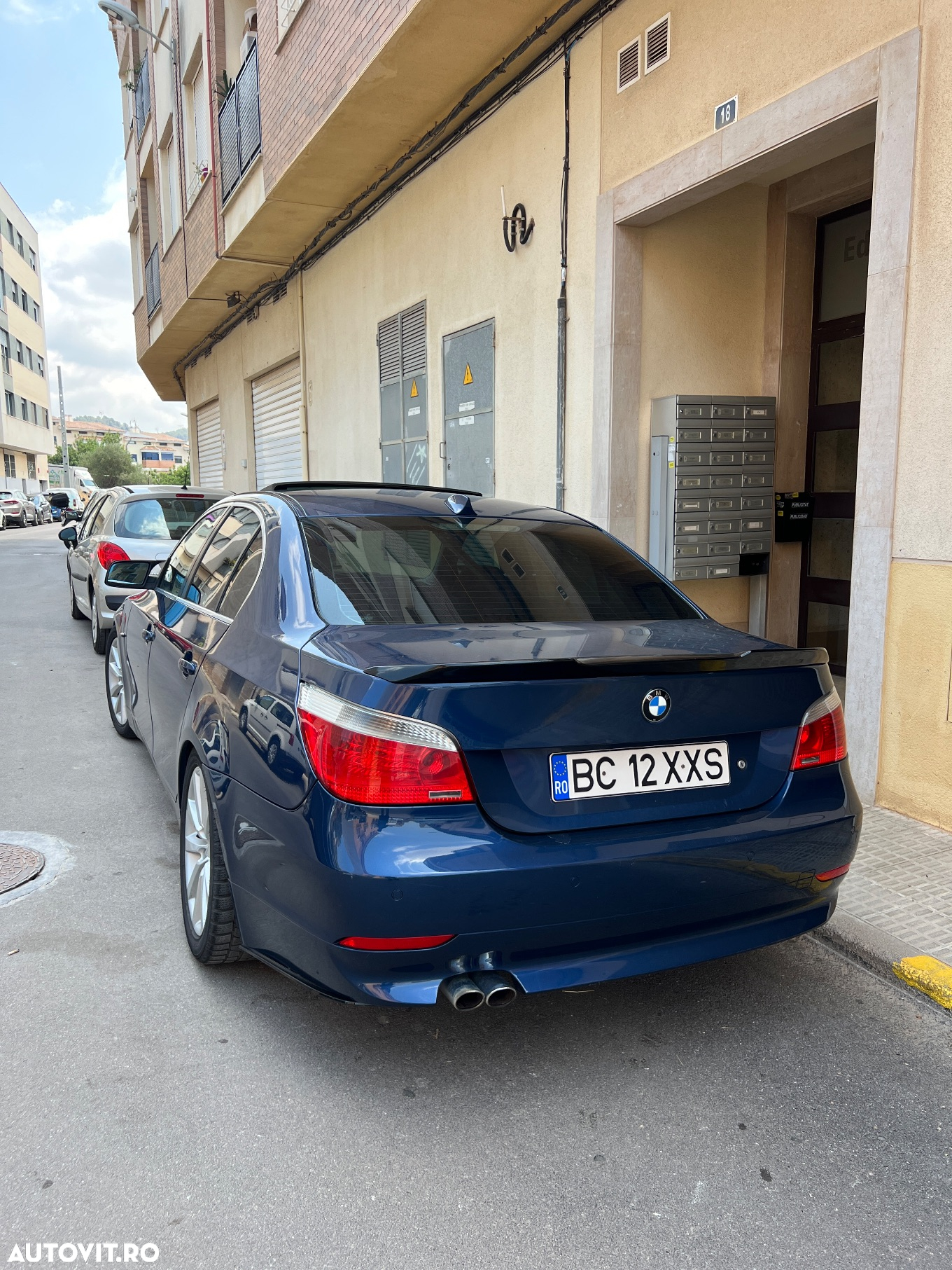 BMW Seria 5 525i - 4